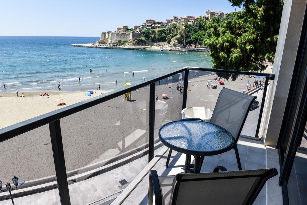 Hotel Cruiser Улцин Екстериор снимка