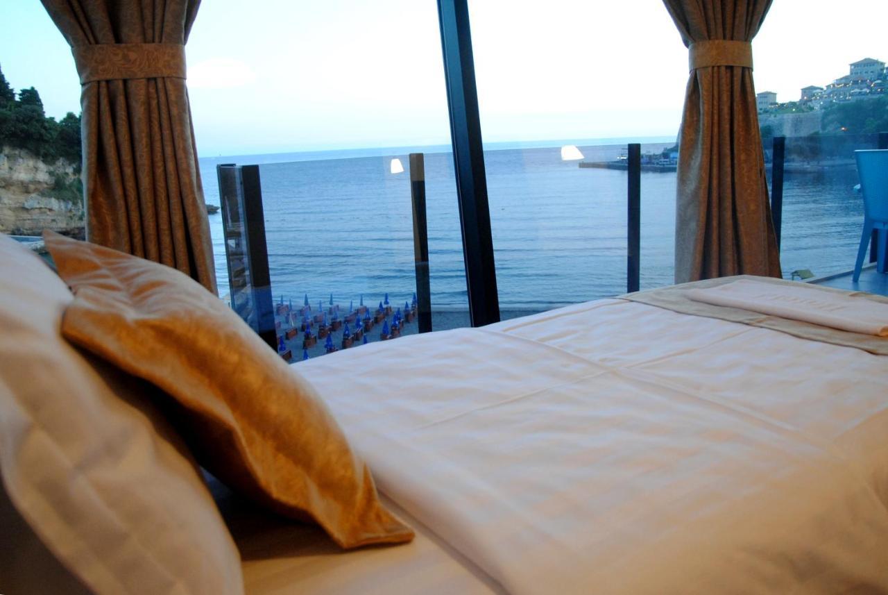 Hotel Cruiser Улцин Екстериор снимка