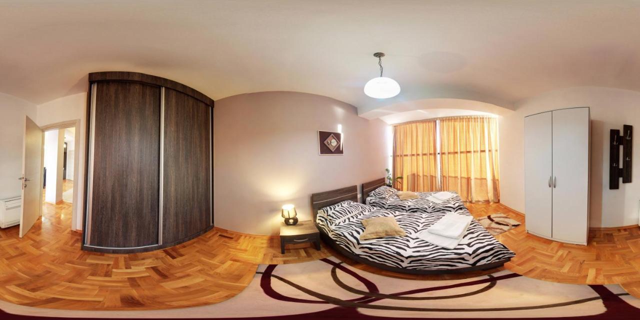 Hotel Cruiser Улцин Екстериор снимка